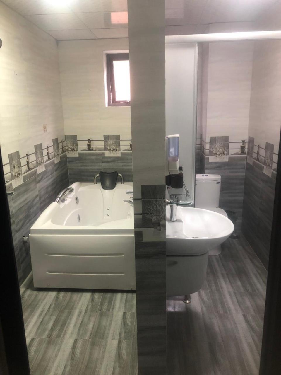 Uong Bi Thu Ha Hotel מראה חיצוני תמונה